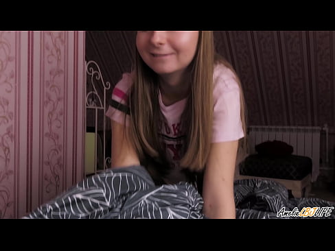 ❤️ Blondin suger sin BFF djupt och får sperma i munnen Fuckingvideo at us ❤